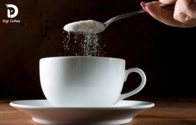 tại sao lại thêm muối vào trong cà phê
